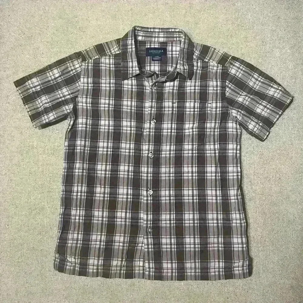 Boys Sonoma Plaid Short Sleeve Button Down Shirt Size 7 A0023